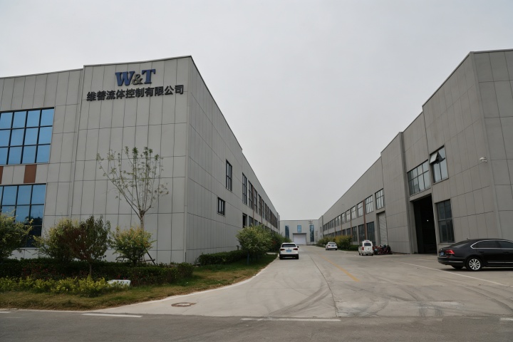 维替（W&T）严苛工况特种阀门：闪蒸调节角阀与反应釜耐磨球阀